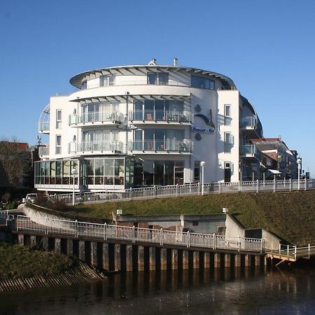 Nordseehotel Benser Hof Garni Am Hafen Bensersiel Exterior foto